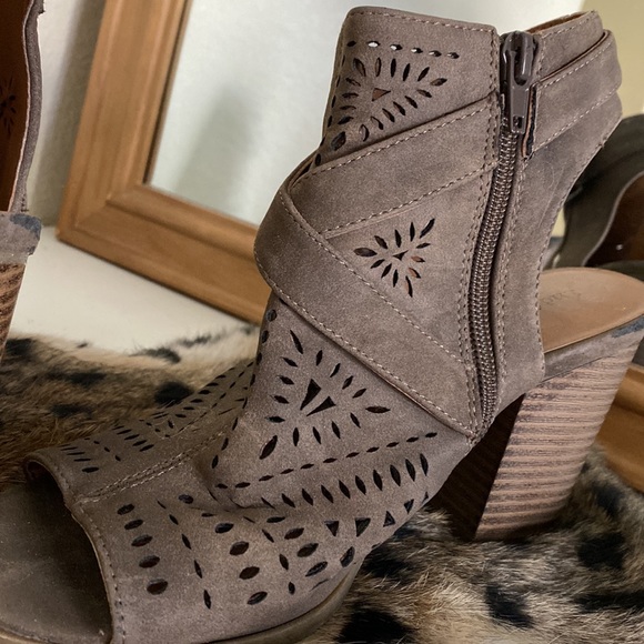 Block heels - Picture 6 of 7